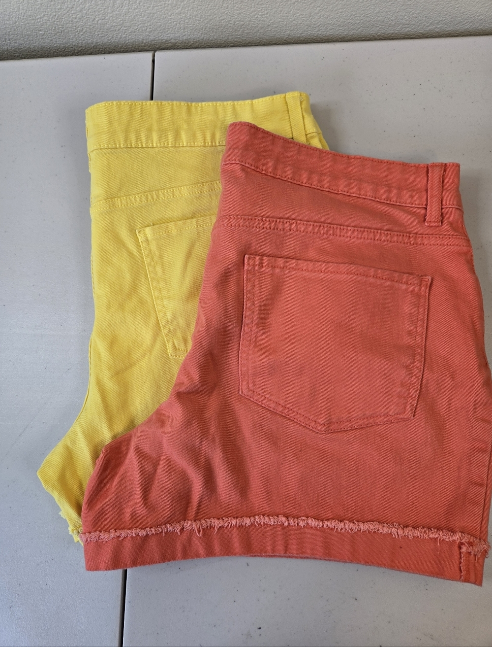 2 Time and Tru Denim Shorts Bundle Size 16 Yellow and Coral - Picture 4 of 11